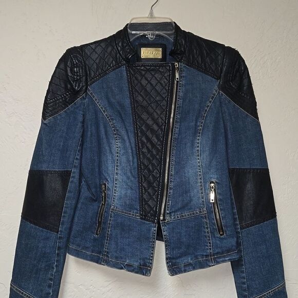 PAPARAZZI BY BIZ JEAN JACKET WITH BLACK FAUX LEATHER TRIM, SIZE MEDIUM - Picture 1 of 13